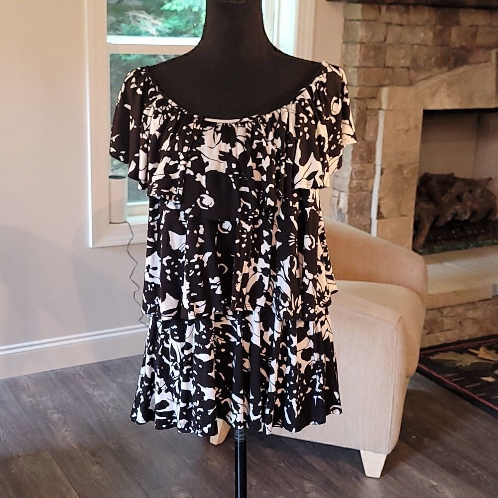 Madison Black and White Flowy Top
